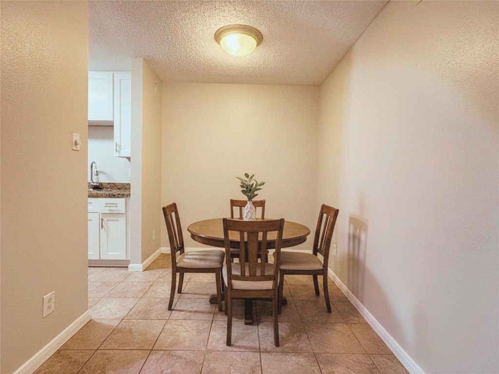 7900 N Stadium Drive - Photo 1
