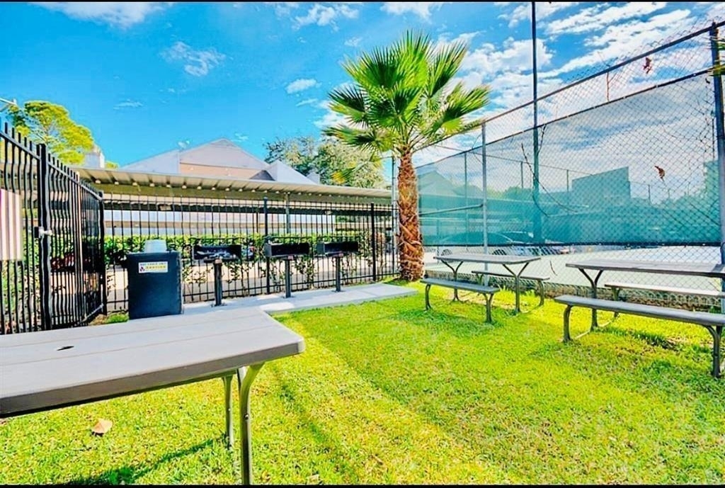 7900 N Stadium Drive - Photo 11