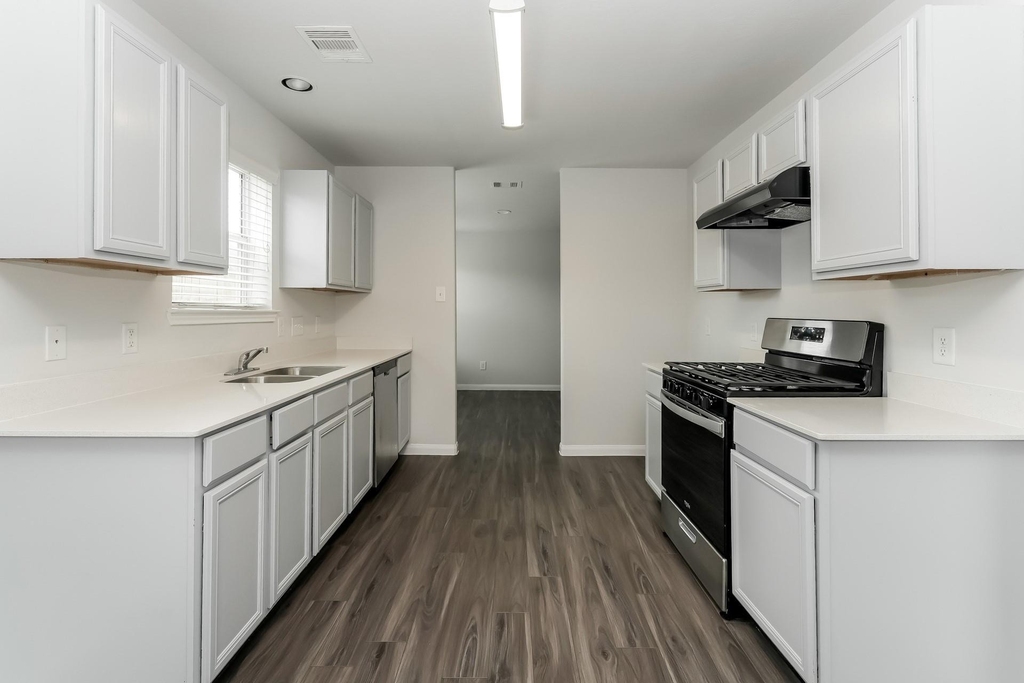 2410 High Island Way - Photo 3
