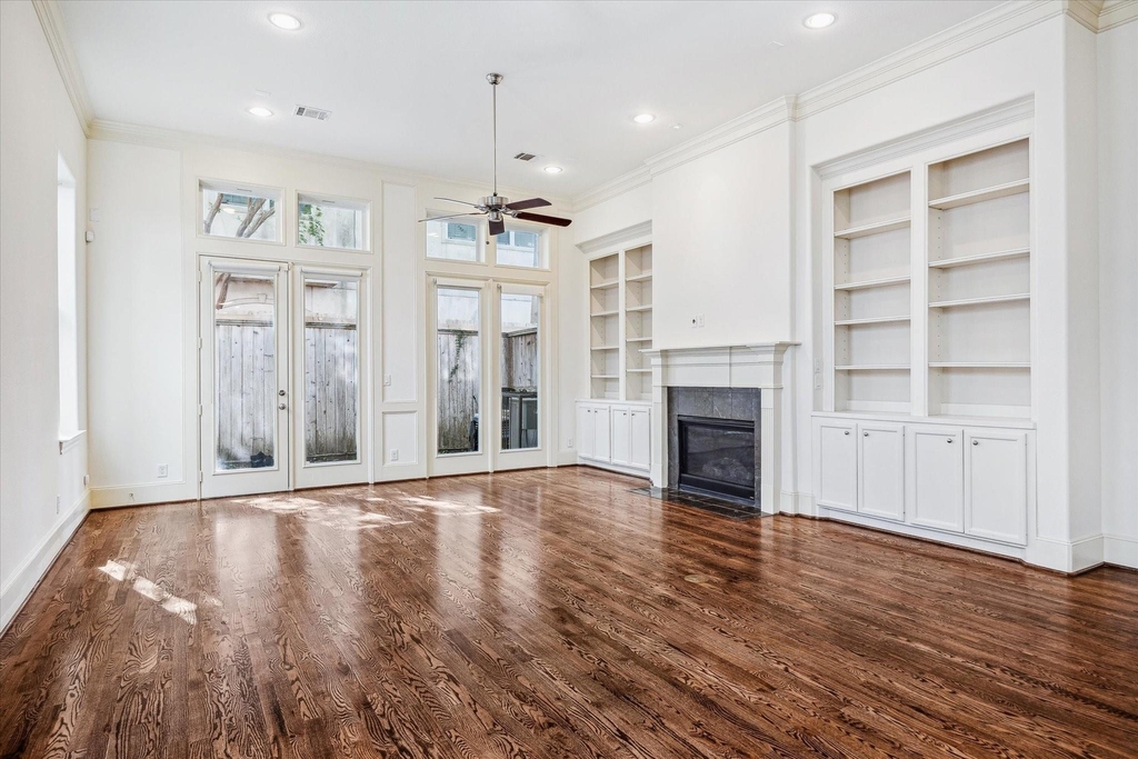 1407 Knox Street - Photo 2