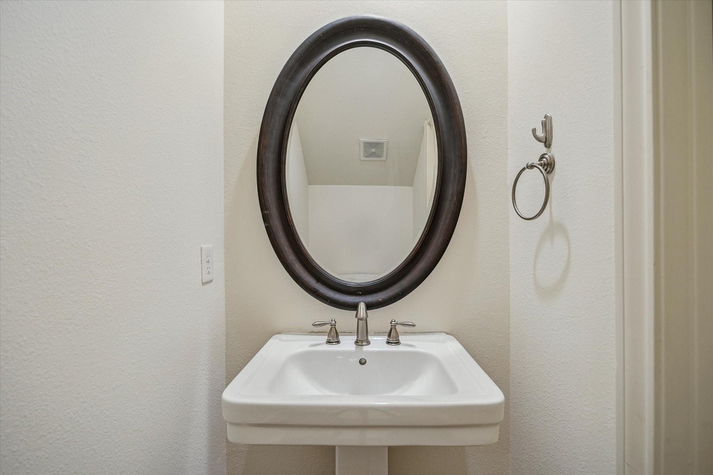 1407 Knox Street - Photo 11
