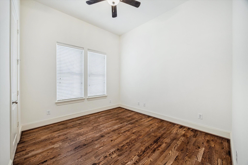 1407 Knox Street - Photo 17