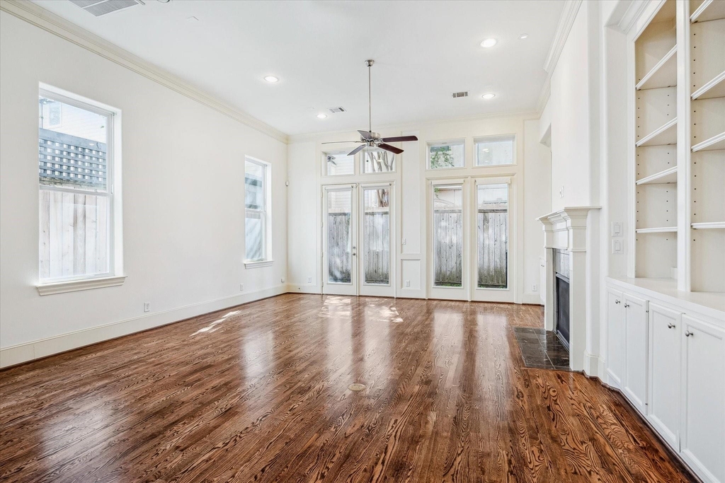 1407 Knox Street - Photo 4
