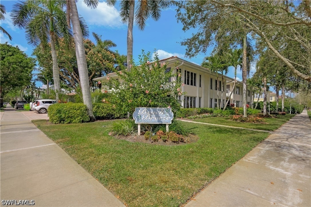 290 4th Street S - Photo 1