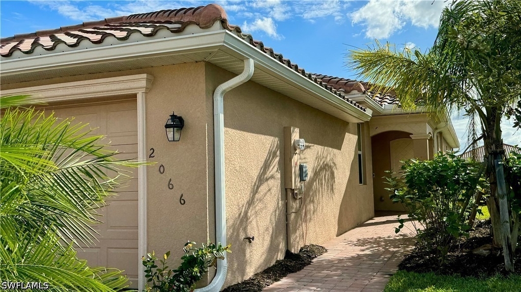 2066 Tamarron Lane - Photo 3