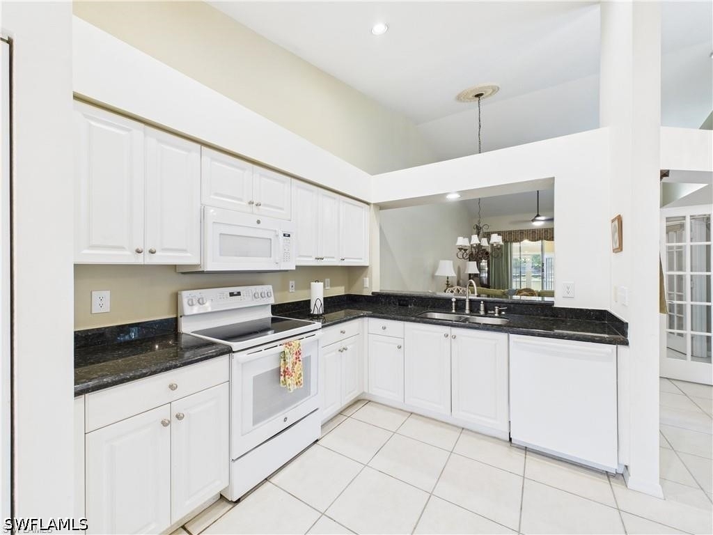1704 Royal Circle - Photo 9