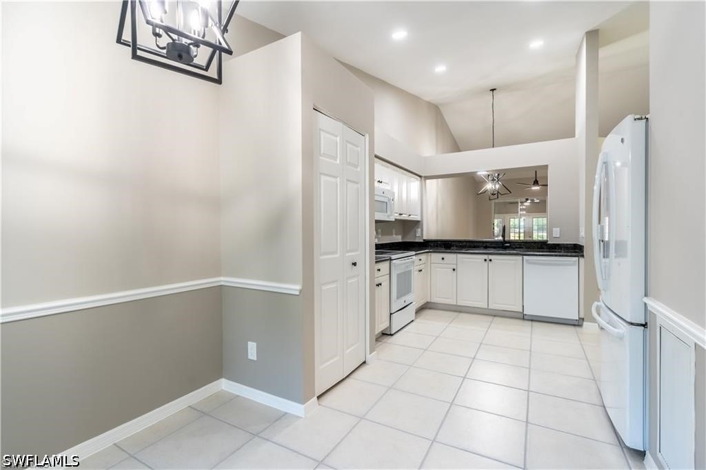 1704 Royal Circle - Photo 12