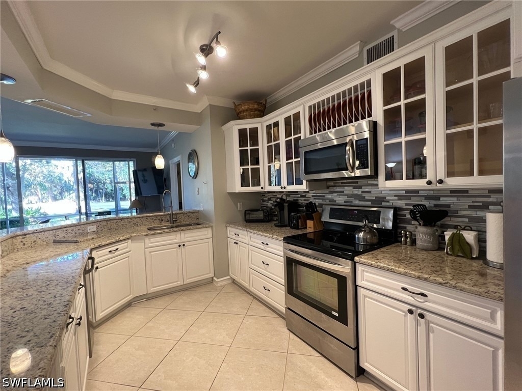 8125 Celeste Drive - Photo 4