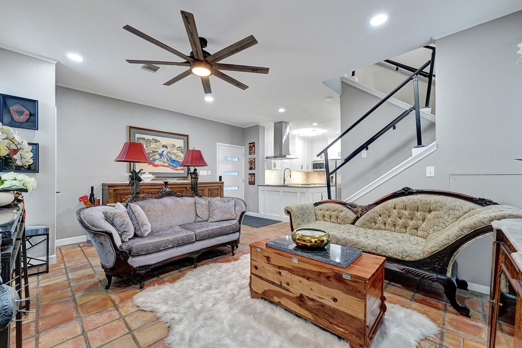 2100 Commonwealth Street - Photo 3
