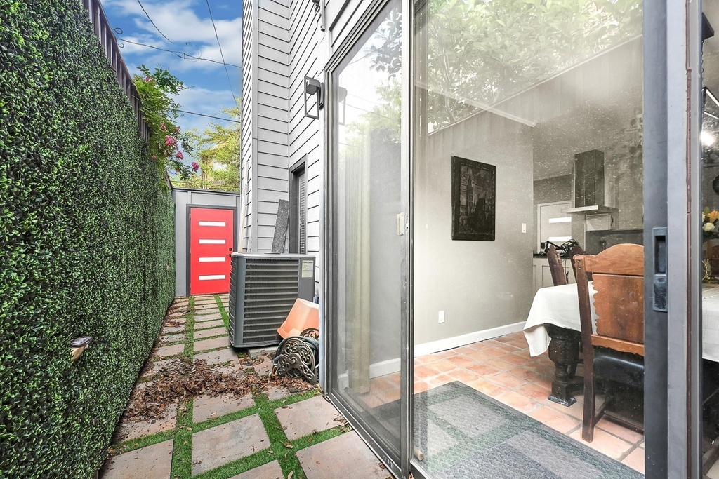 2100 Commonwealth Street - Photo 19