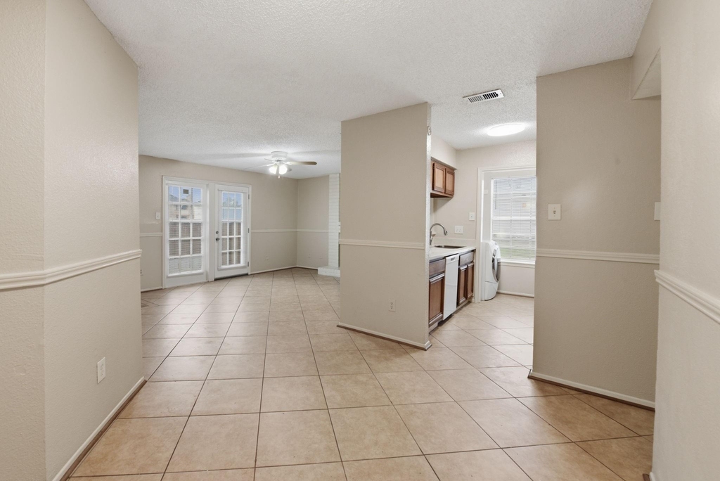 1310 Brenda Lane - Photo 8