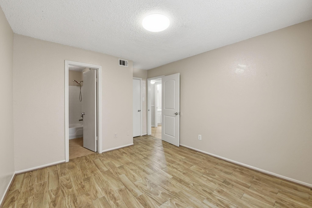 1310 Brenda Lane - Photo 11