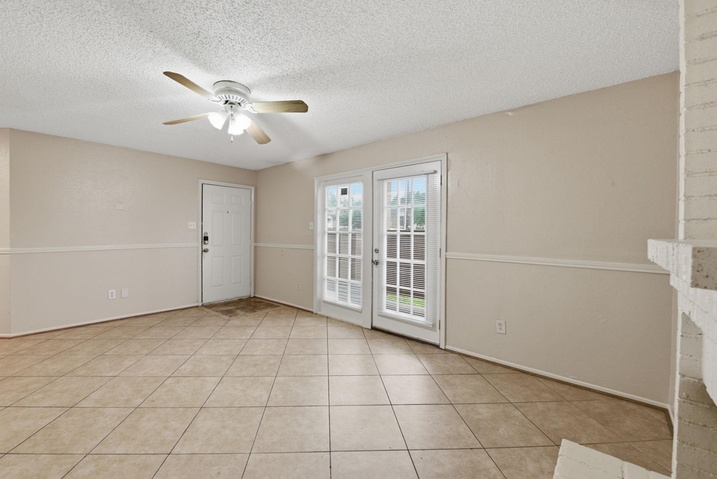 1310 Brenda Lane - Photo 6