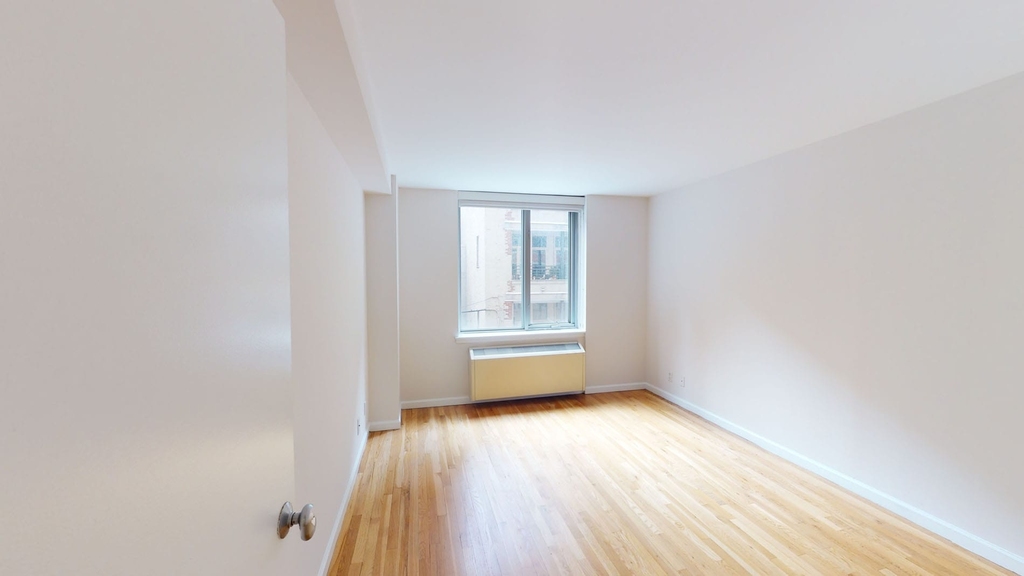 120 W. 21st - Photo 1