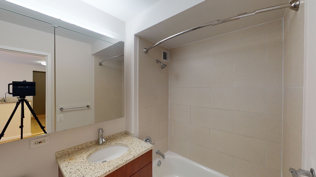120 W. 21st - Photo 4