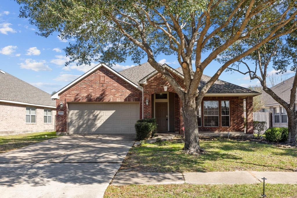 7206 Hollow Field Lane - Photo 0