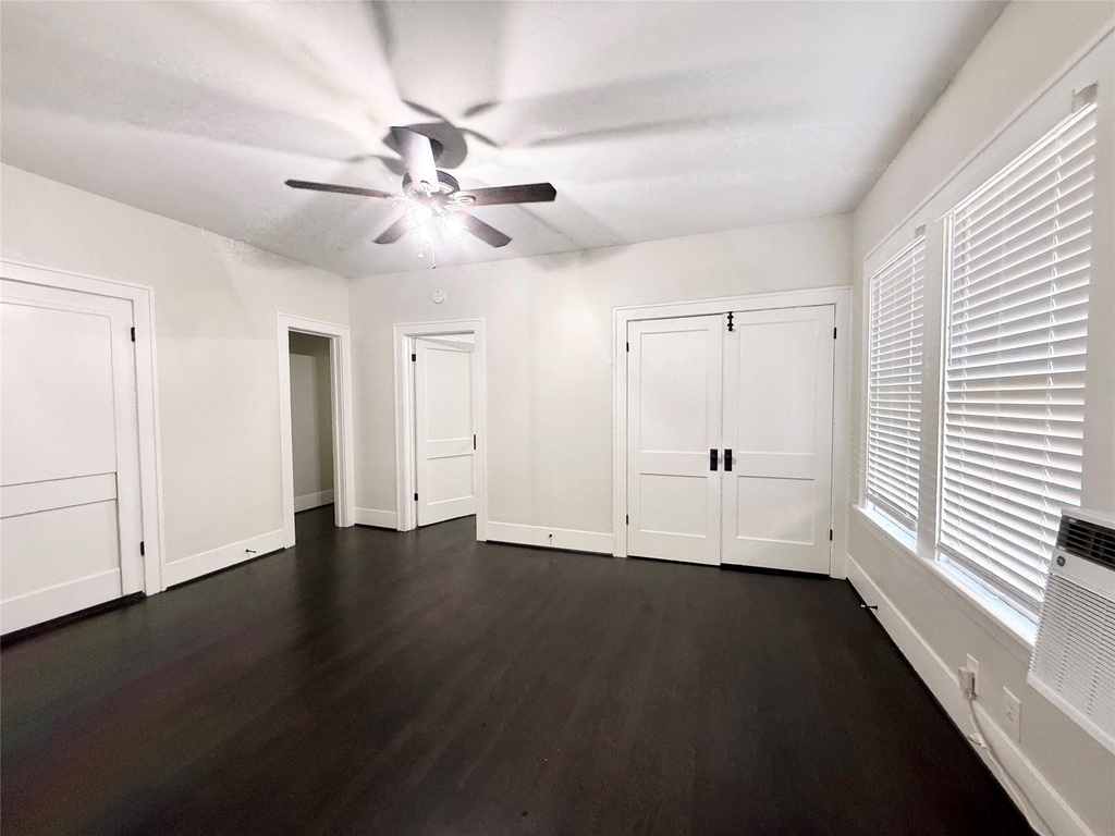 1126 Berthea Street - Photo 4