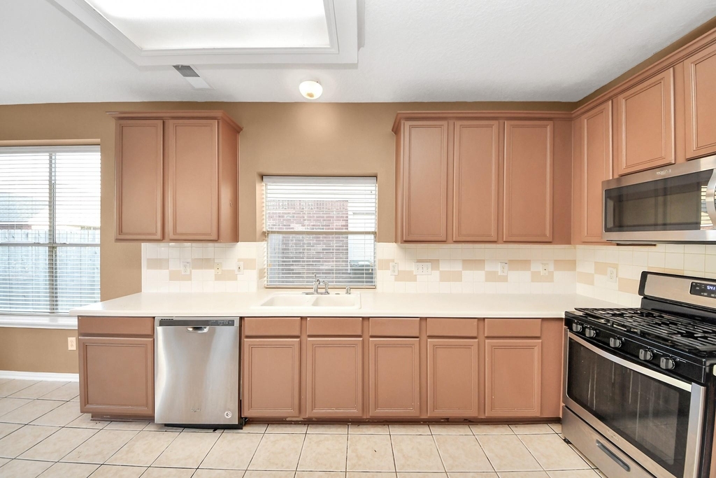 4703 Zachary Lane - Photo 6
