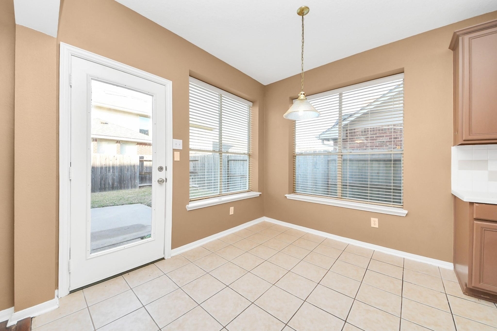 4703 Zachary Lane - Photo 8