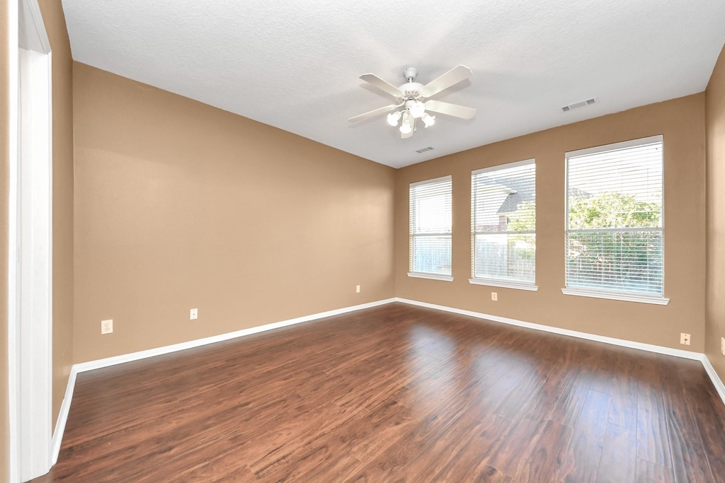 4703 Zachary Lane - Photo 9