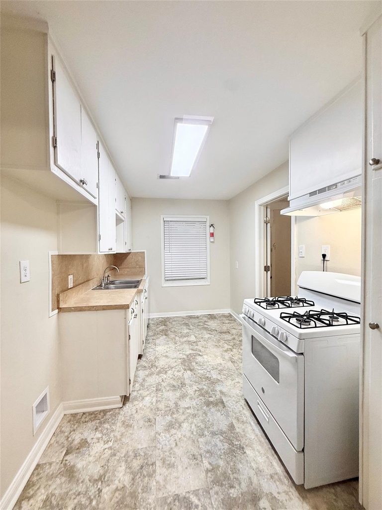 1232 San Felipe Street - Photo 4