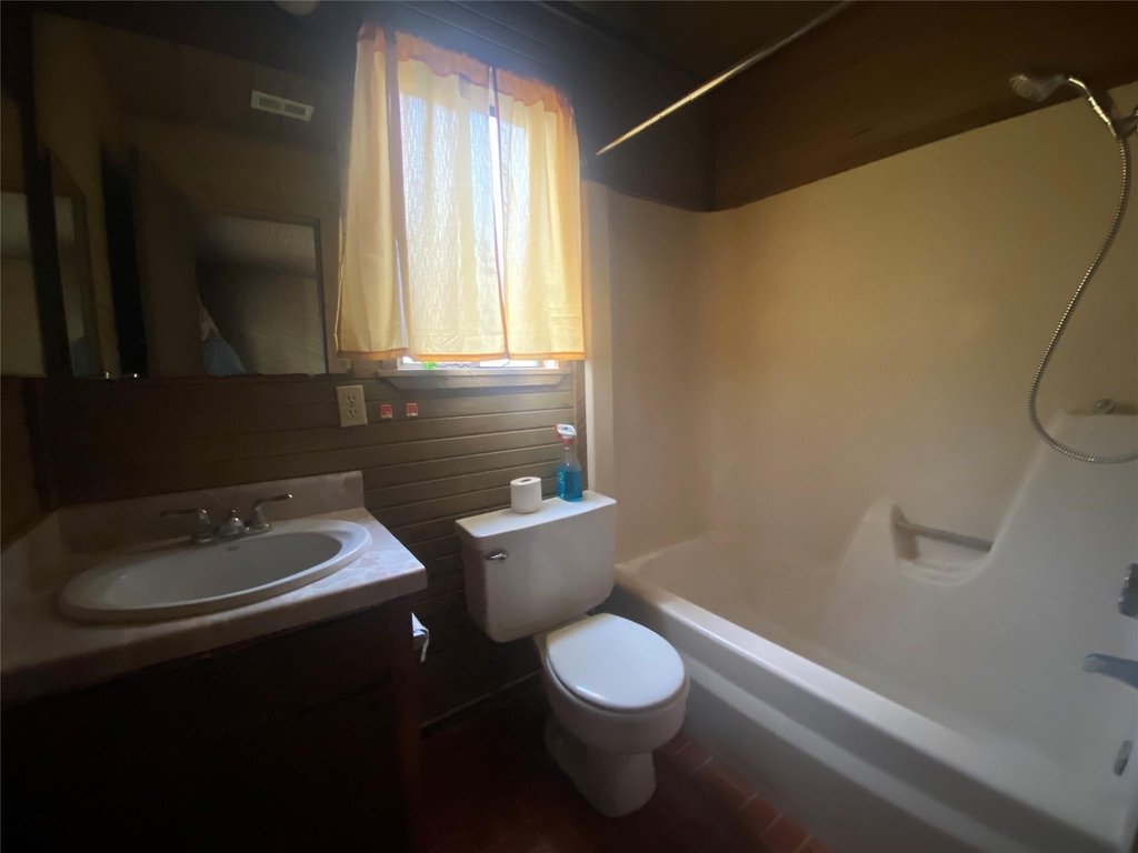 24605 Pools Creek E - Photo 13