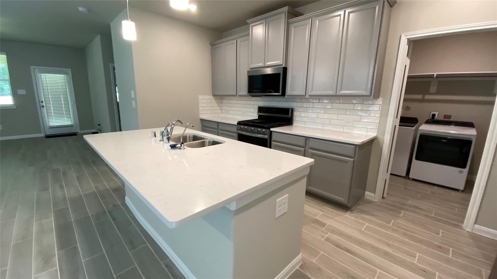 7059 Silverleaf Oak Street - Photo 6