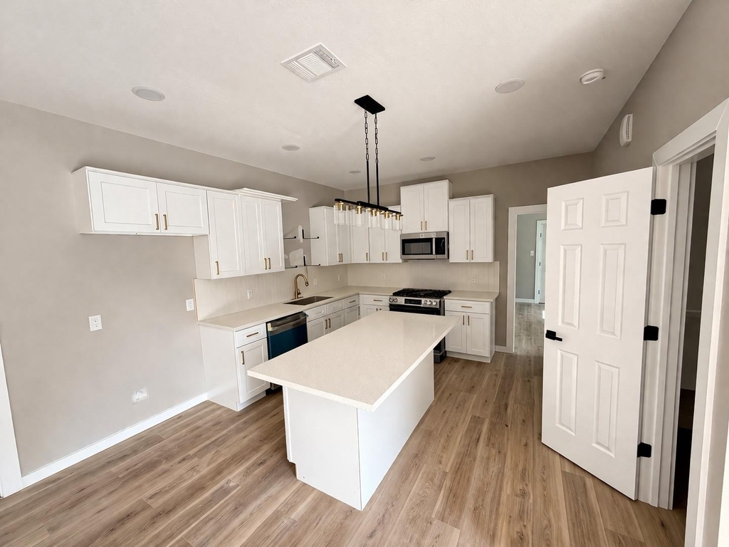 1422 W Willis Street - Photo 2