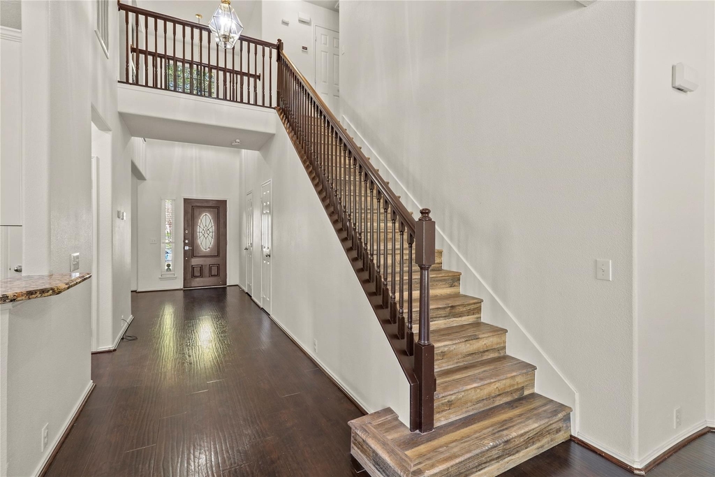 20510 Pioneer Bend Court - Photo 11