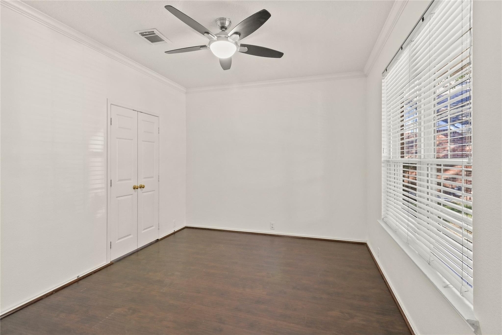 20510 Pioneer Bend Court - Photo 12