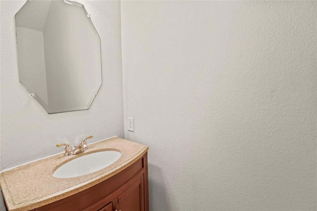 20510 Pioneer Bend Court - Photo 24