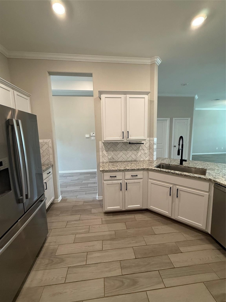1562 Ancient Oak Lane - Photo 3