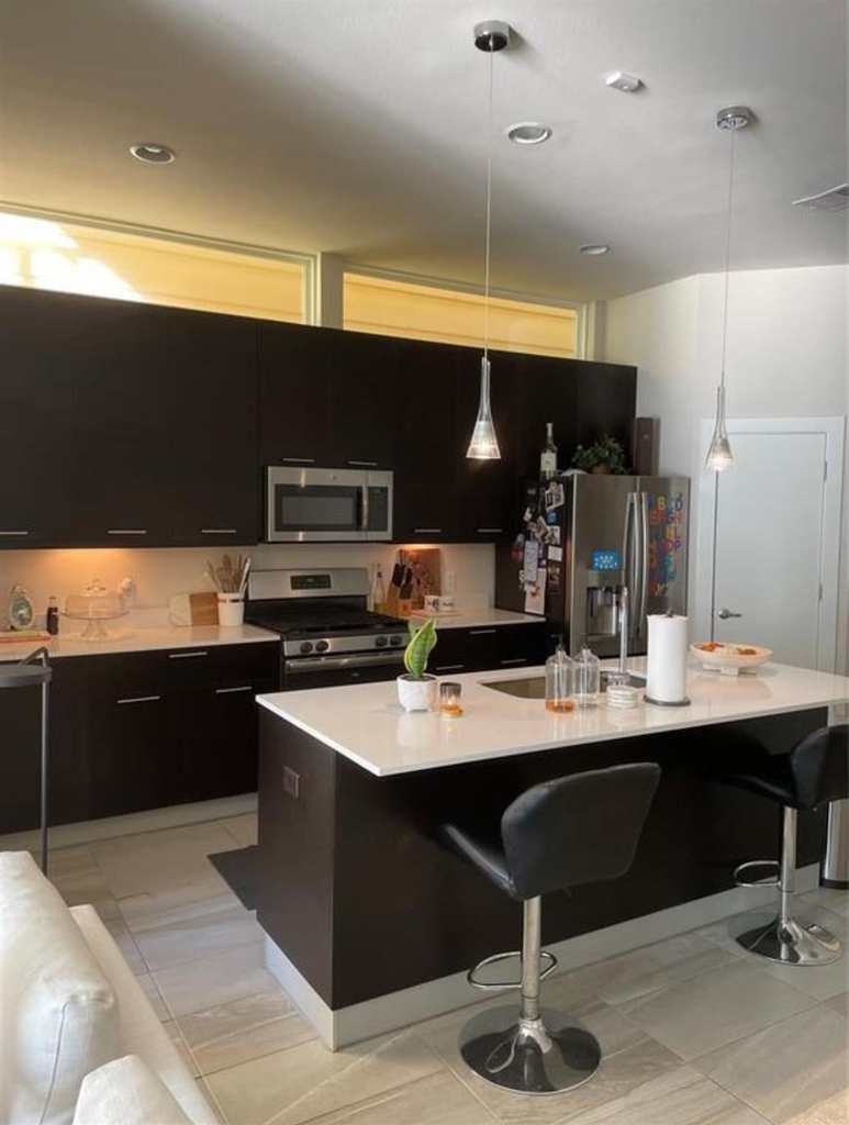 5204 Hershe Street - Photo 2