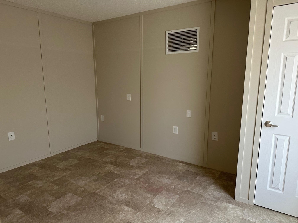 1301 Avenue A - Photo 6