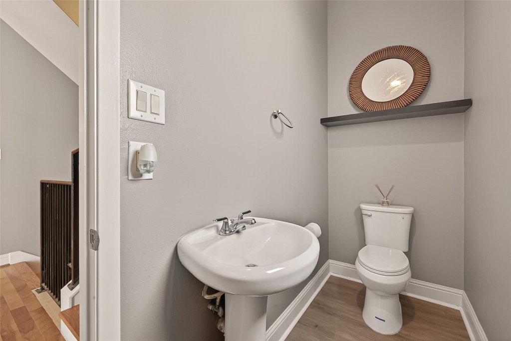 1107 Saint Charles Street - Photo 18