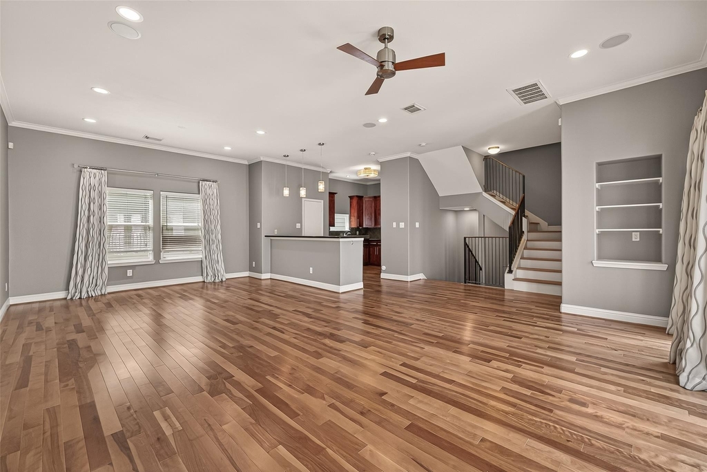 1107 Saint Charles Street - Photo 10