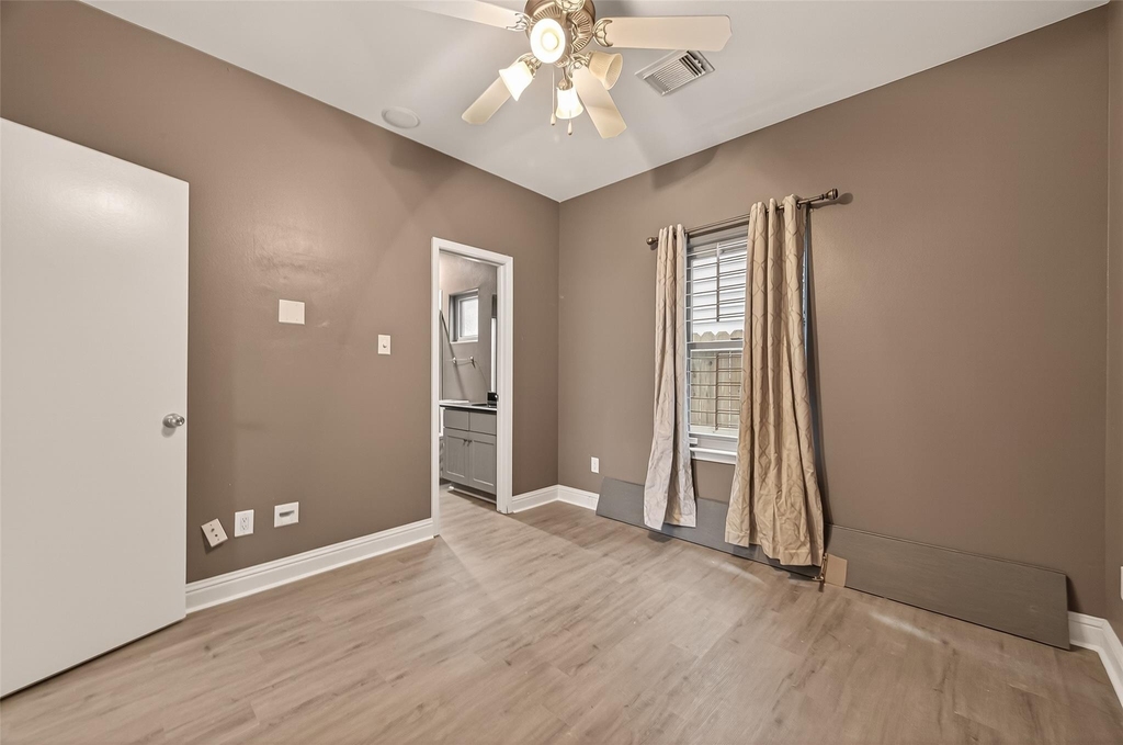 1107 Saint Charles Street - Photo 28