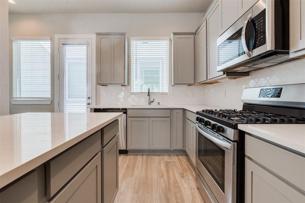 7705 Rainbow Close Lane - Photo 10