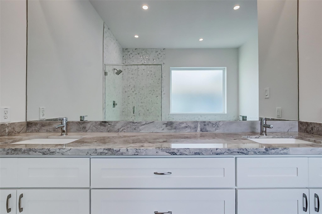 8926 Spring Knoll Forest Drive - Photo 19