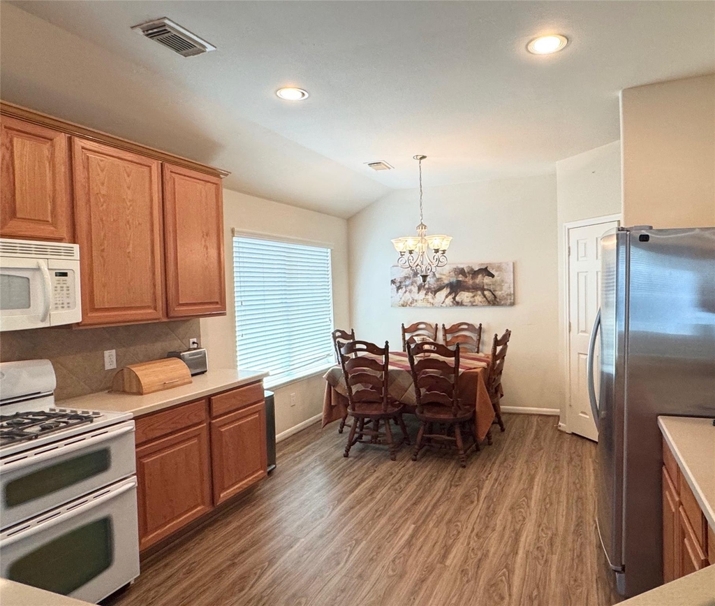 21818 Saragosa Pond Lane - Photo 7