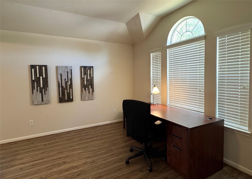 21818 Saragosa Pond Lane - Photo 2