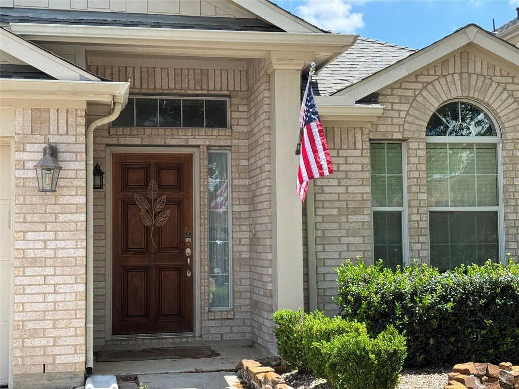 21818 Saragosa Pond Lane - Photo 0
