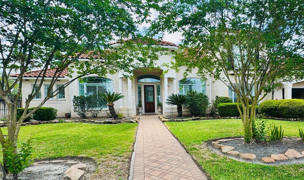 18623 Windsor Lakes Drive - Photo 0