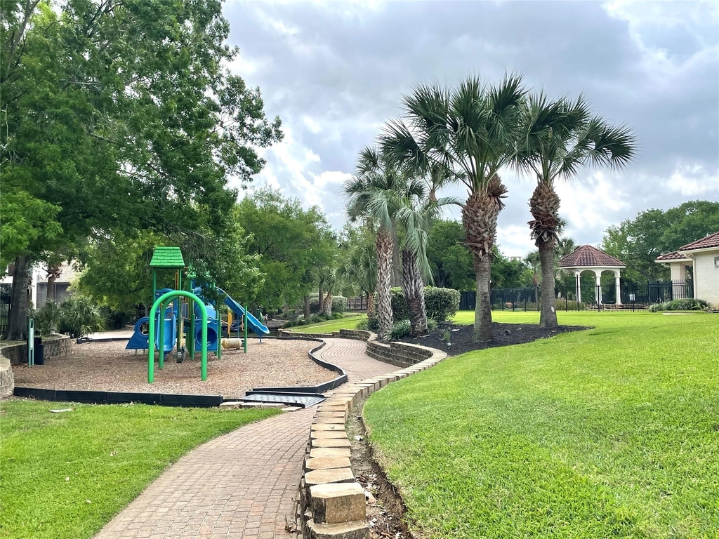 18623 Windsor Lakes Drive - Photo 3