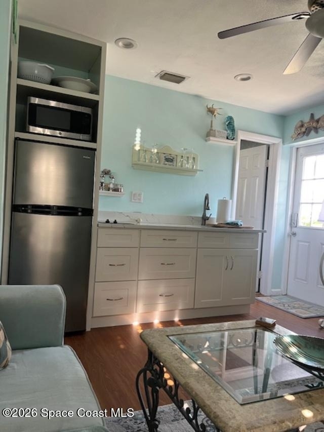 2025 Date Palm Avenue - Photo 2