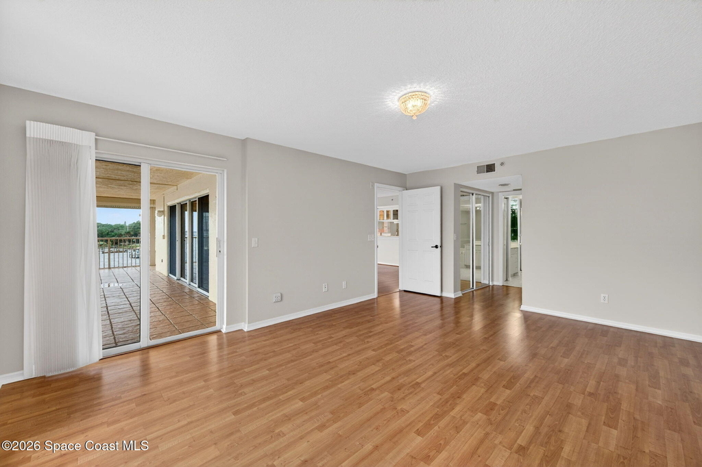 102 Riverside Drive - Photo 29