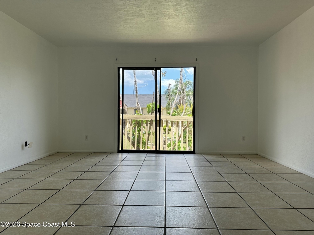 2130 Forest Knoll Drive Ne - Photo 2