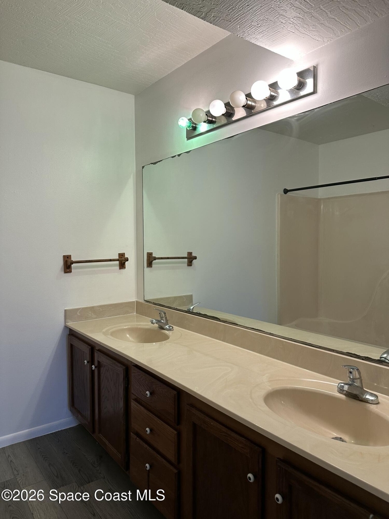 2130 Forest Knoll Drive Ne - Photo 7