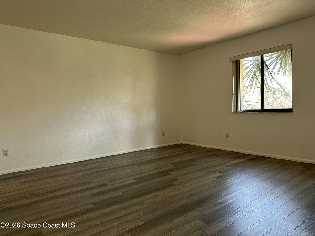 2130 Forest Knoll Drive Ne - Photo 4
