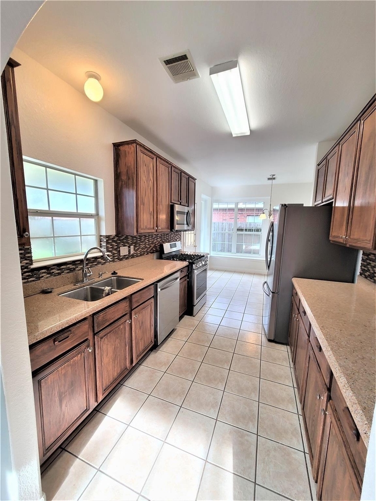 10026 Gil Jr Lane - Photo 5